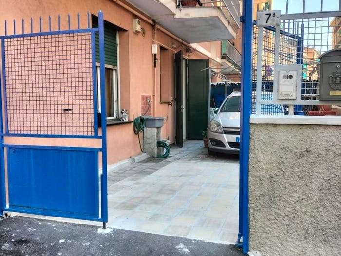 Appartamento bilocale in vendita in Via Tortona, Staglieno, Genova