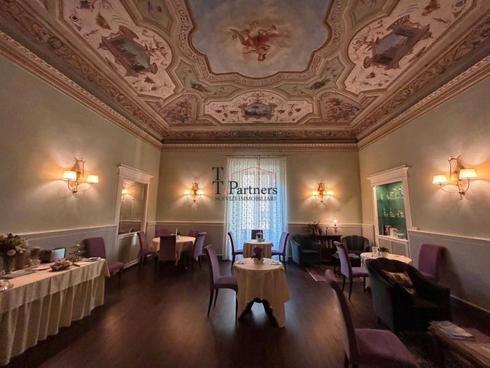 Appartamento con 6 locali in vendita in Via Alfonso La Marmora, San Marco SS Annunziata, Firenze