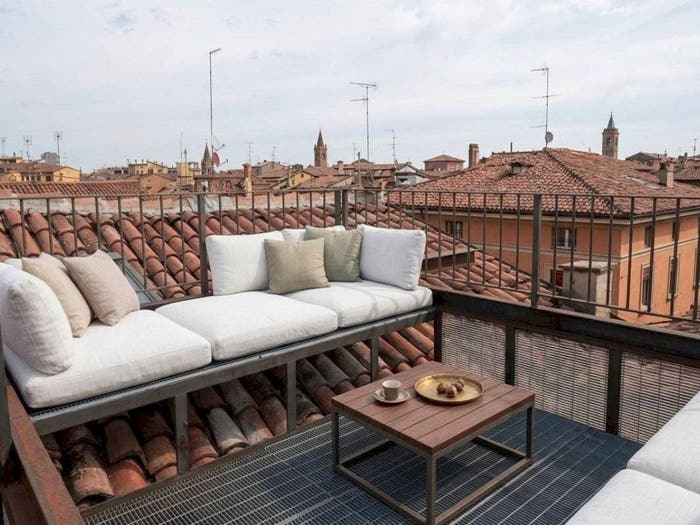 Appartamento quadrilocale in vendita in via delle Moline, Irnerio, Bologna
