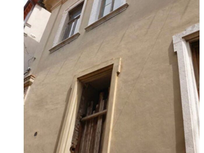 Appartamento trilocale in vendita in Via Zanucchi, Centro Storico, Pesaro