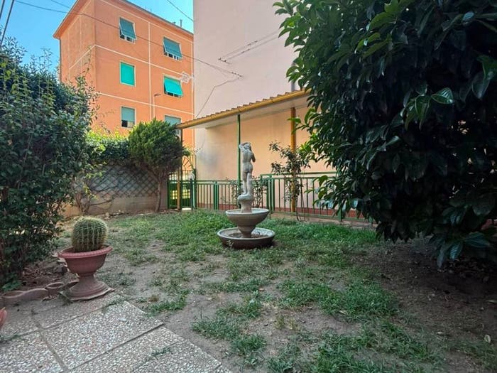 Appartamento con 5 locali in vendita in Via del Mandorlo, Zola Galilei, Livorno