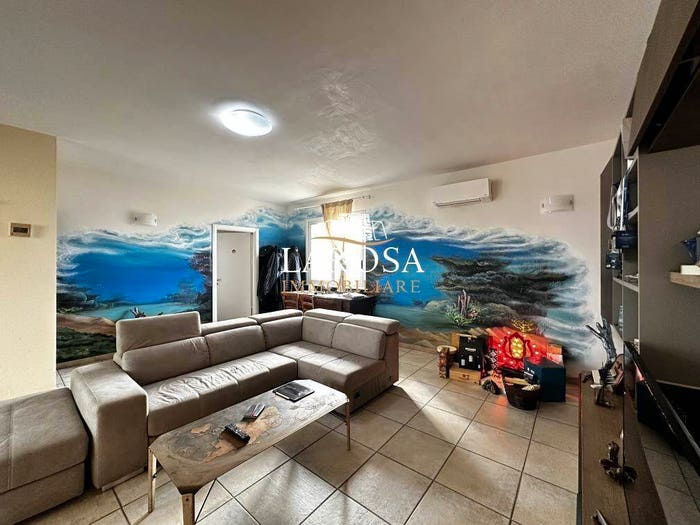 Appartamento con 6 locali in vendita in Via Vincenzo Gioberti, San Foca, Melendugno