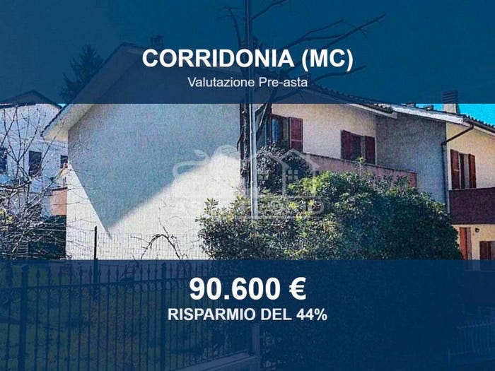 Casa con 6 locali in vendita in Via dei Sibillini, Centro, Corridonia
