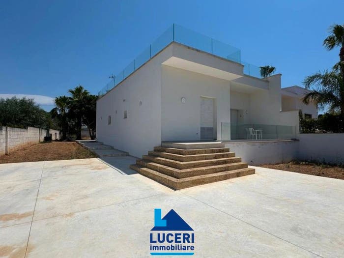 Casa trilocale in vendita in Via Adua, Torre Suda, Racale