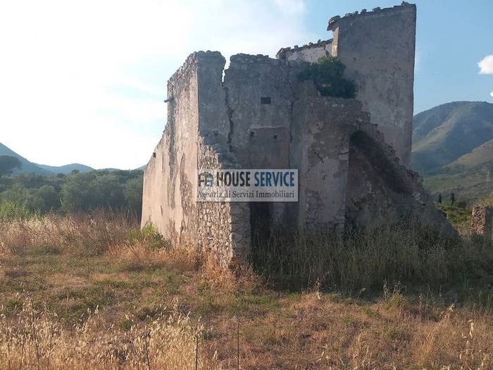 Casa trilocale in vendita in Via Forte Emilio Savio, Gaeta
