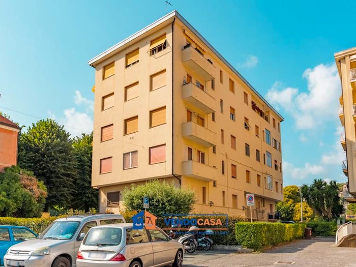 Appartamento bilocale in vendita in Via Vittorio Veneto, Centro, Albisola Superiore