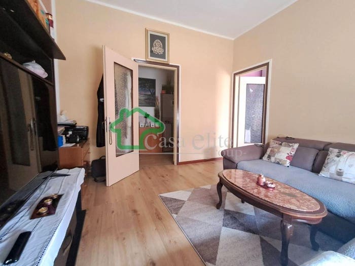 Appartamento trilocale in vendita in Via Vittorio Veneto, Scannabue Cascine Capri, Palazzo Pignano