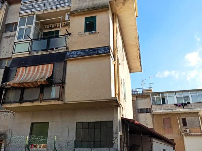 Appartamento trilocale in vendita in Largo Villa Lina, Giostra, Messina