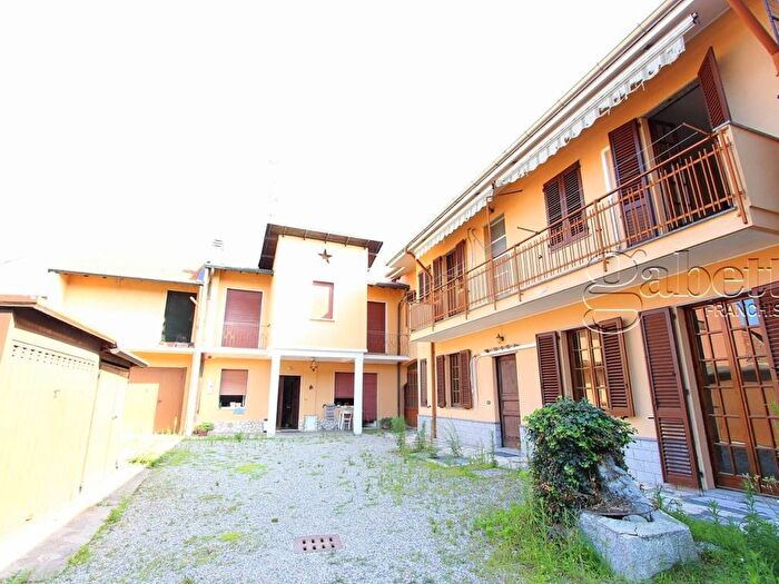 Casa quadrilocale in vendita in terzaghi, Centro, Nerviano
