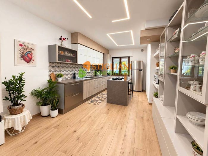 Casa con 6 locali in vendita in Via Carducci, Vazzieri, Campobasso