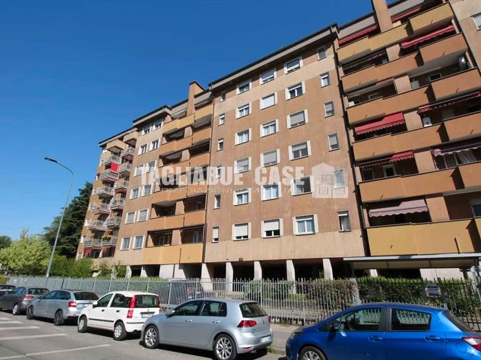 Appartamento quadrilocale in vendita in Viale Giovanni Suzzani, Bignami Ponale, Milano
