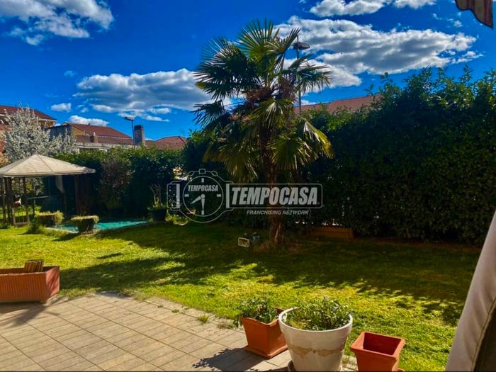 Appartamento quadrilocale in vendita in Via Eugenio Montale, Centro, La Loggia