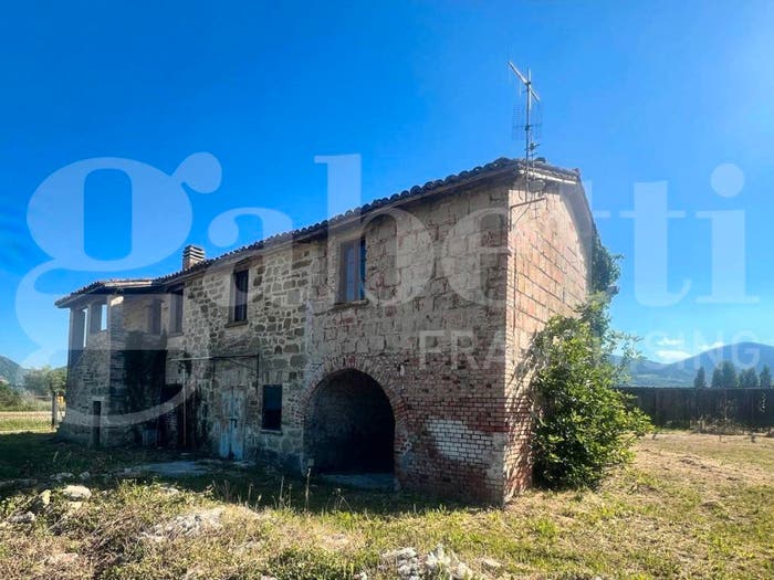 Casa trilocale in vendita in Via dei Rimbocchi, Gubbio