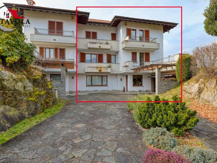 Casa con 6 locali in vendita in Via Moncucco, Centro, Luino