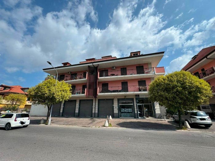 Appartamento quadrilocale in vendita in Via Antica Giardini, Giardini Oasi Sacro Cuore, Giugliano in Campania