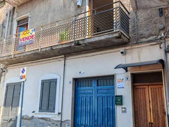 Casa quadrilocale in vendita in Via Spina, Paternò