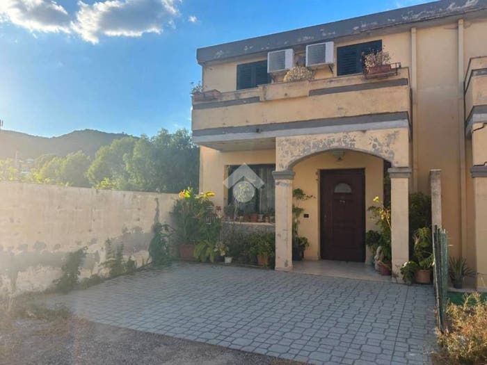Casa con 5 locali in vendita in Via Cagliari, Centro, Capoterra