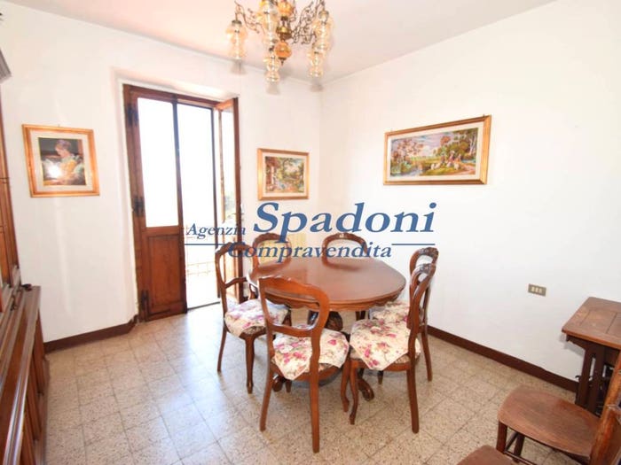 Casa con 6 locali in vendita in Piazza del Convento, Castelli Pescia Nord, Pescia