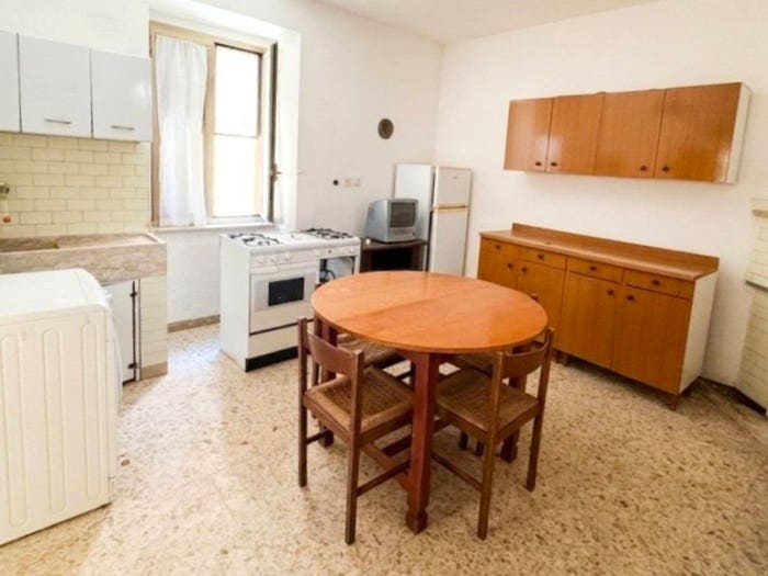 Casa quadrilocale in vendita in VIA REGINA MARGHERITA, Centro, Capistrello