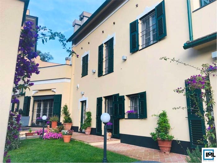 Casa con 6 locali in vendita in Albaro, Genova