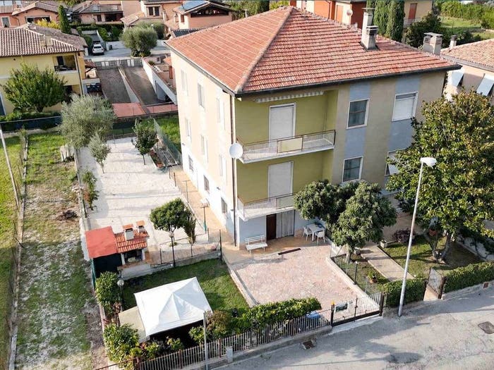 Casa con 5 locali in vendita in via Grumelli, Sanmagno Sterpete Corvia, Foligno