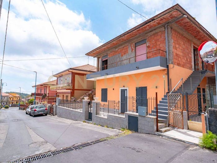 Casa con 5 locali in vendita in Via San Giuseppe, Centro, Pedara