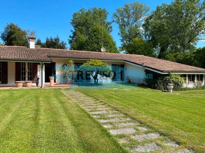 Casa con 6 locali in vendita in Via Grande di Pezzan, Pezzan, Carbonera