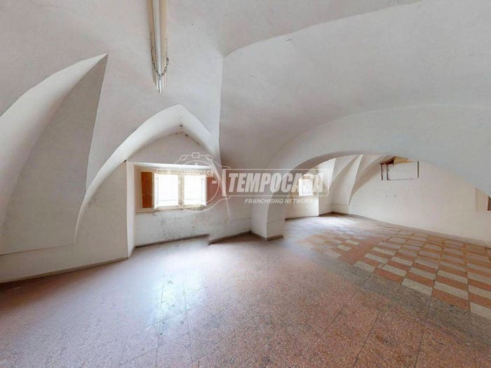 Casa quadrilocale in vendita in Via Cesare Battisti, Centro, Soleto