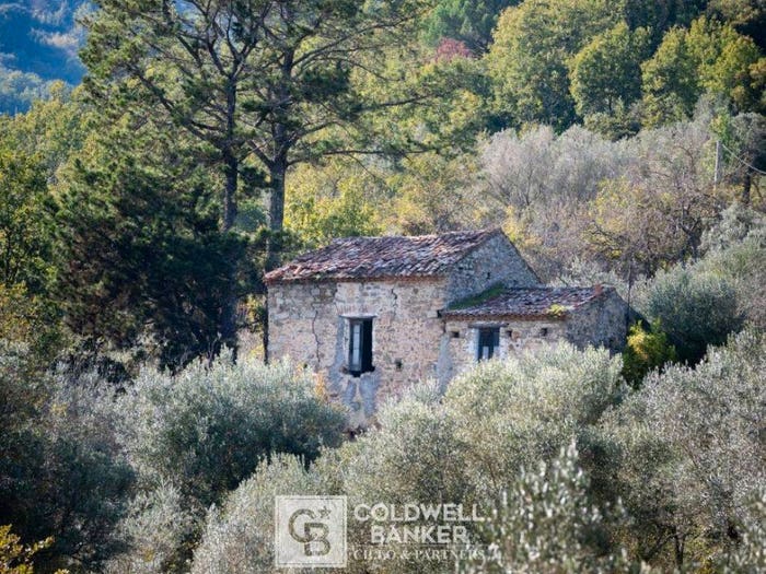 Casa quadrilocale in vendita in via Serra Cerreta, Omignano
