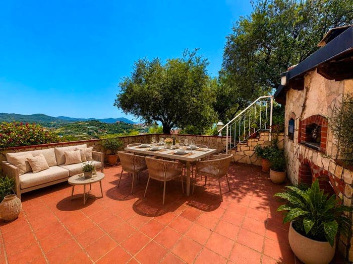 Casa con 6 locali in vendita in strada poggi, Poggi, Imperia