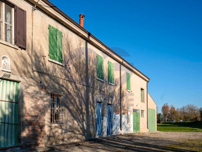 Casa trilocale in vendita in Via Virgiliana, Bondeno