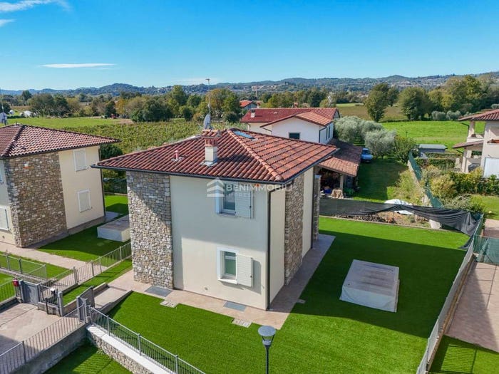Casa con 5 locali in affitto in Solarolo, Manerba del Garda