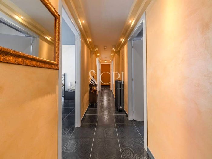 Appartamento con 6 locali in vendita in Via Brennero, Centro, Alassio