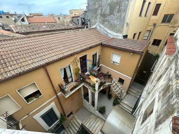 Appartamento quadrilocale in vendita in Via XX Settembre, Centro Storico, Catanzaro