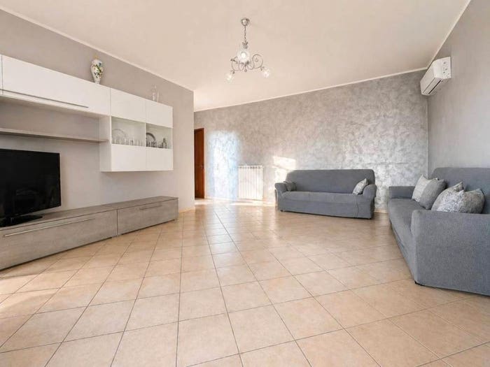 Appartamento trilocale in vendita in Contrada Gidora, Cavoni Ginestreto, Luzzi