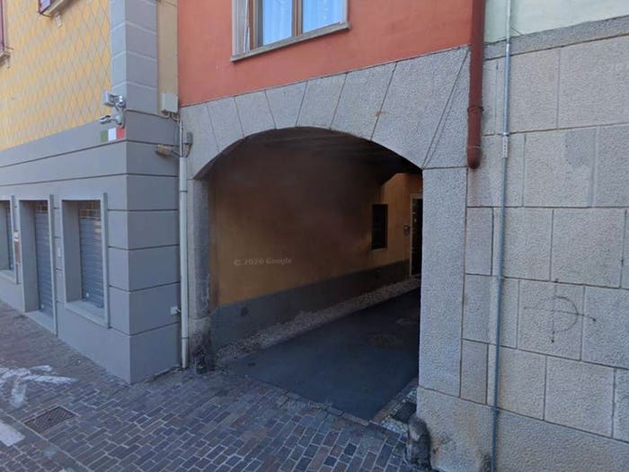 Appartamento bilocale in vendita in Via Novembre, Centro, Brembate