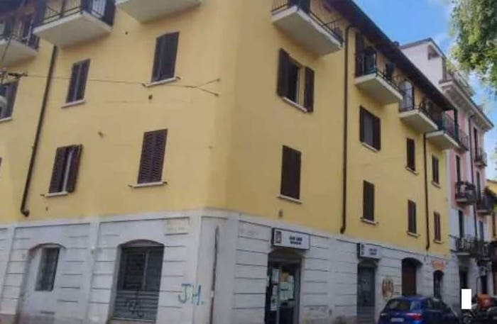 Appartamento trilocale in vendita in Piazza Garibaldi Anita, Baggio, Milano