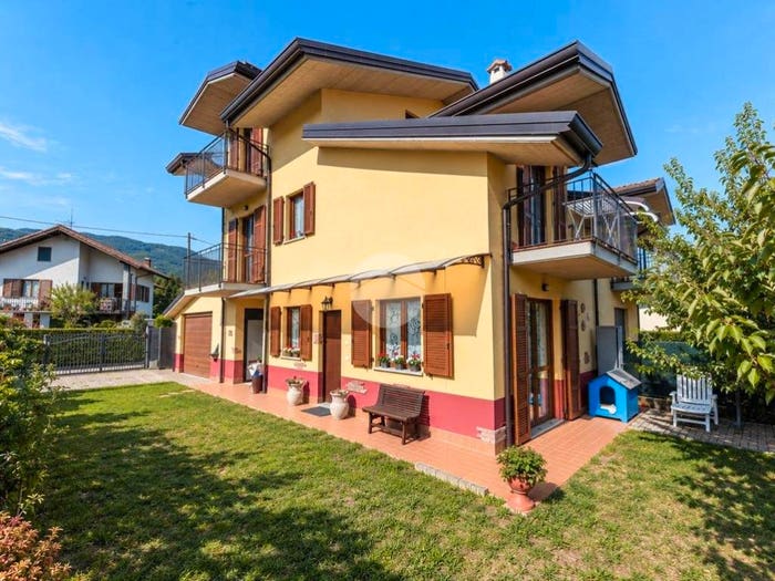 Casa con 6 locali in vendita in Via Nurivalle, Giaveno