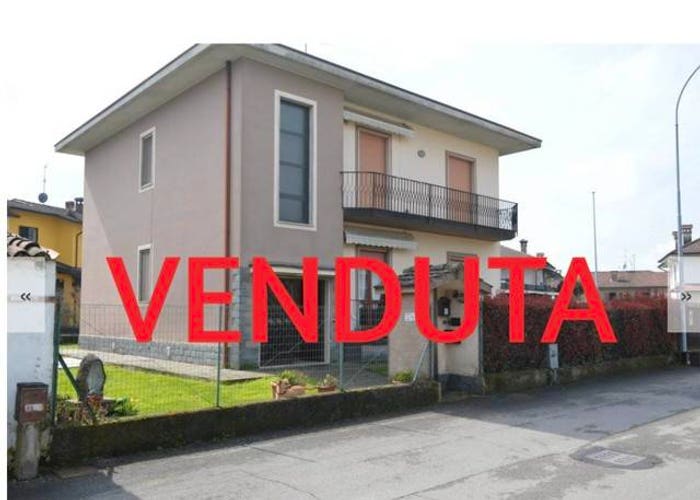 Casa con 6 locali in vendita in Centro, Massalengo