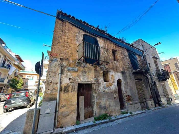 Casa con 6 locali in vendita in Via arco angio, Centro, Bagheria