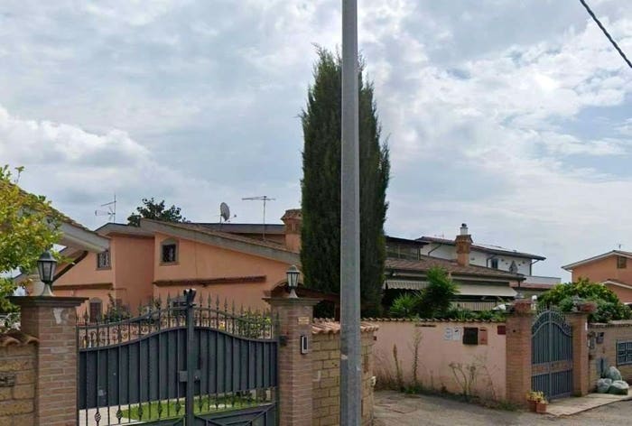 Casa quadrilocale in vendita in Via Dora Baltea, Tor San Lorenzo Nuova California, Ardea