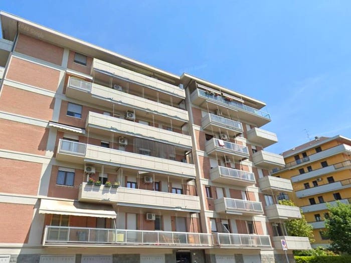 Appartamento con 5 locali in vendita in Via Antonio Stradivari, Modena Est, Modena