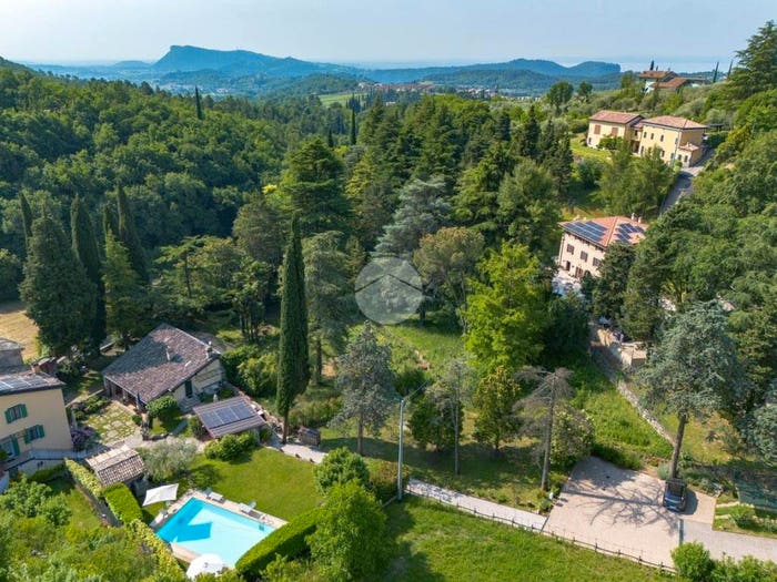 Casa con 6 locali in vendita in Localita ' pizzon, Costermano sul Garda