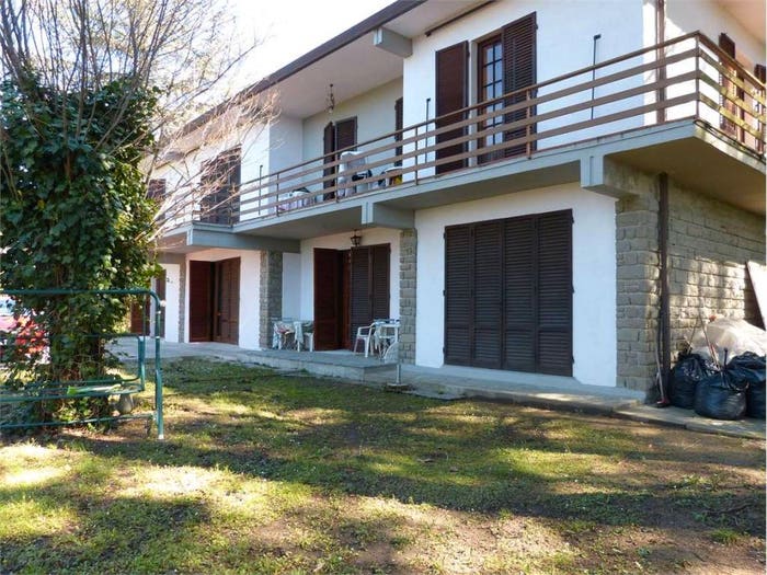 Casa con 6 locali in vendita in Chitignano