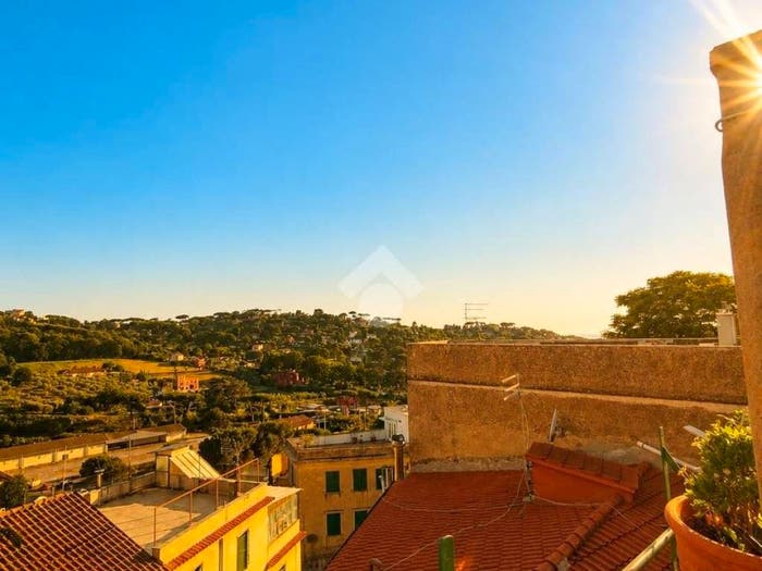 Appartamento trilocale in vendita in Appartamento Via del Granaio, Centro, Marino