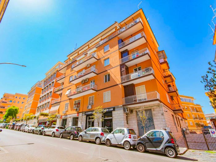 Casa bilocale in vendita in Via di Val Tellina, Colli Portuensi Casaletto, Roma