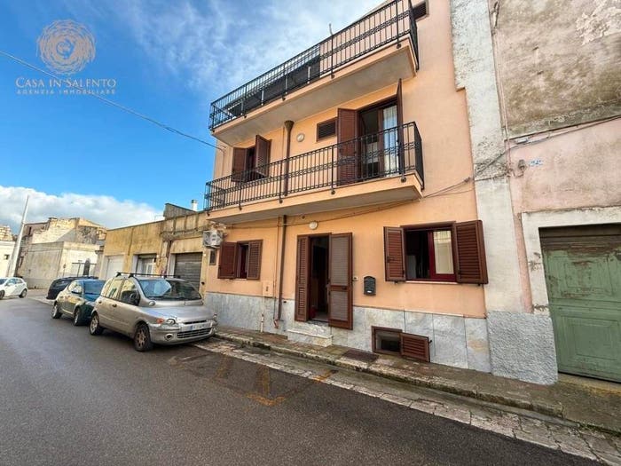 Appartamento con 5 locali in vendita in Via Specchia, Miggiano