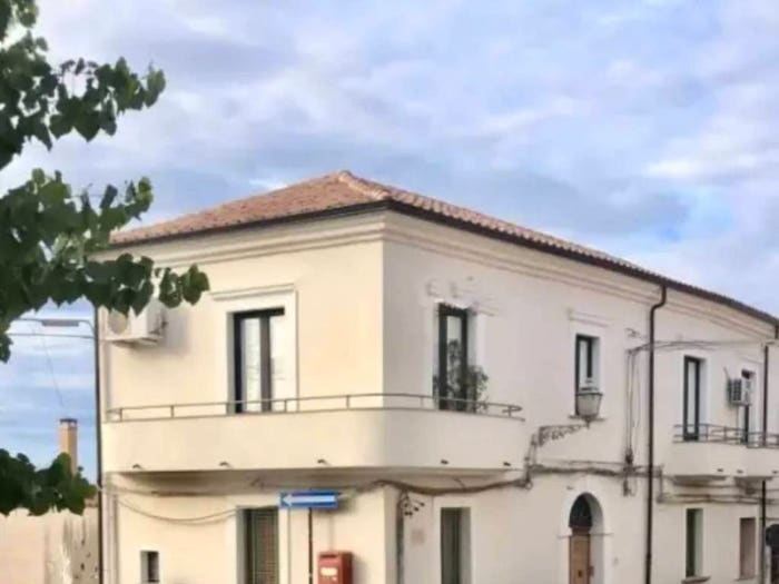 Casa trilocale in vendita in Via Umberto I, Roccella Ionica