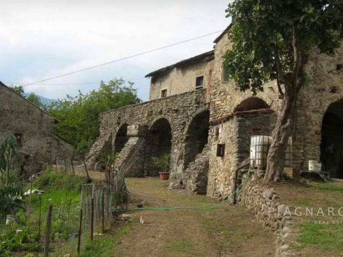 Casa con 6 locali in vendita in Località Casa Pavesi, Pontremoli