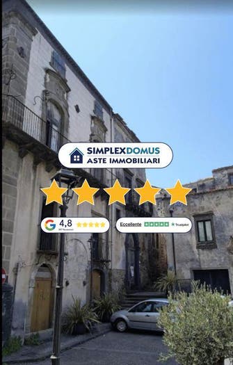 Appartamento con 6 locali in vendita in Piazza S Antonio, Centro, Castiglione di Sicilia